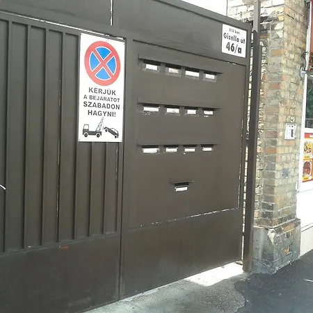 アパート Gizella ブダペスト