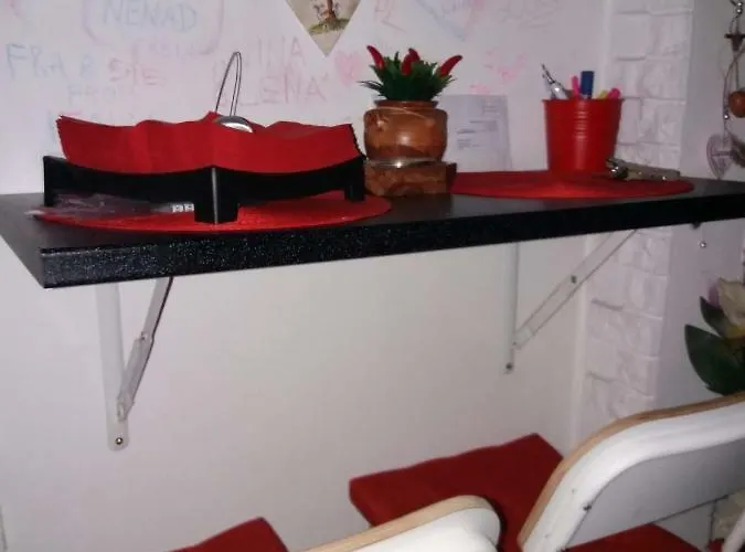 Gizella Apartament *